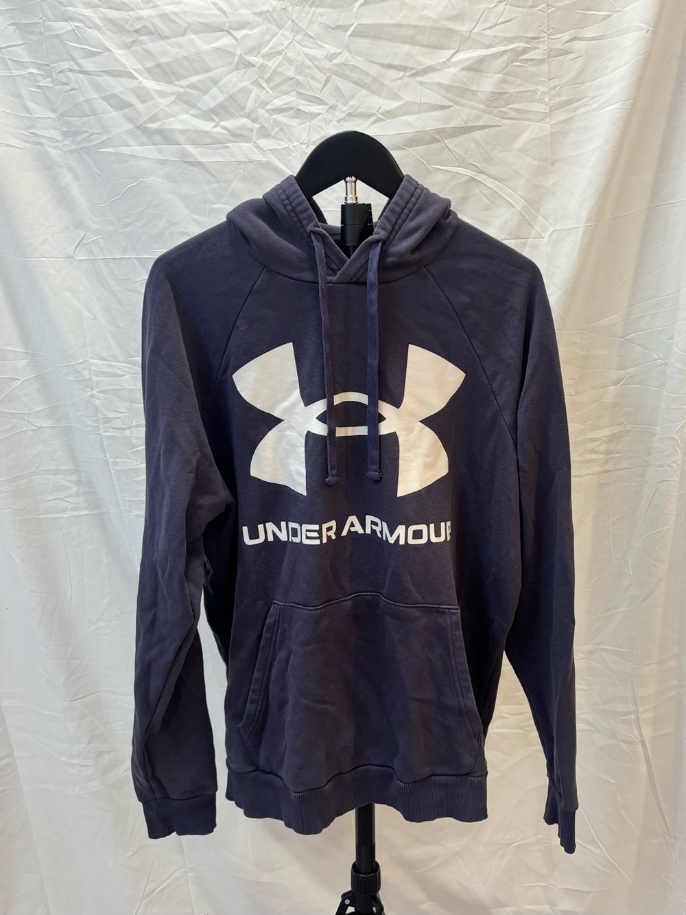 Under Armour Navy Pullover Hoodie – Medium